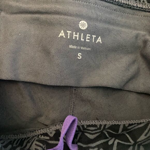 Athleta SZ S black and grey cropped leggings - Picture 4 of 5